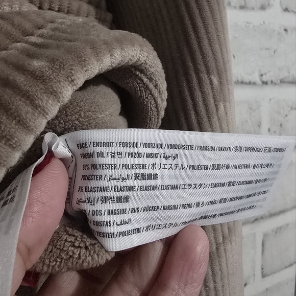 EUC Abercrombie & Fitch Women's Cropped Corduroy Velour Shirt Jacket Tan Size M - Picture 10 of 10